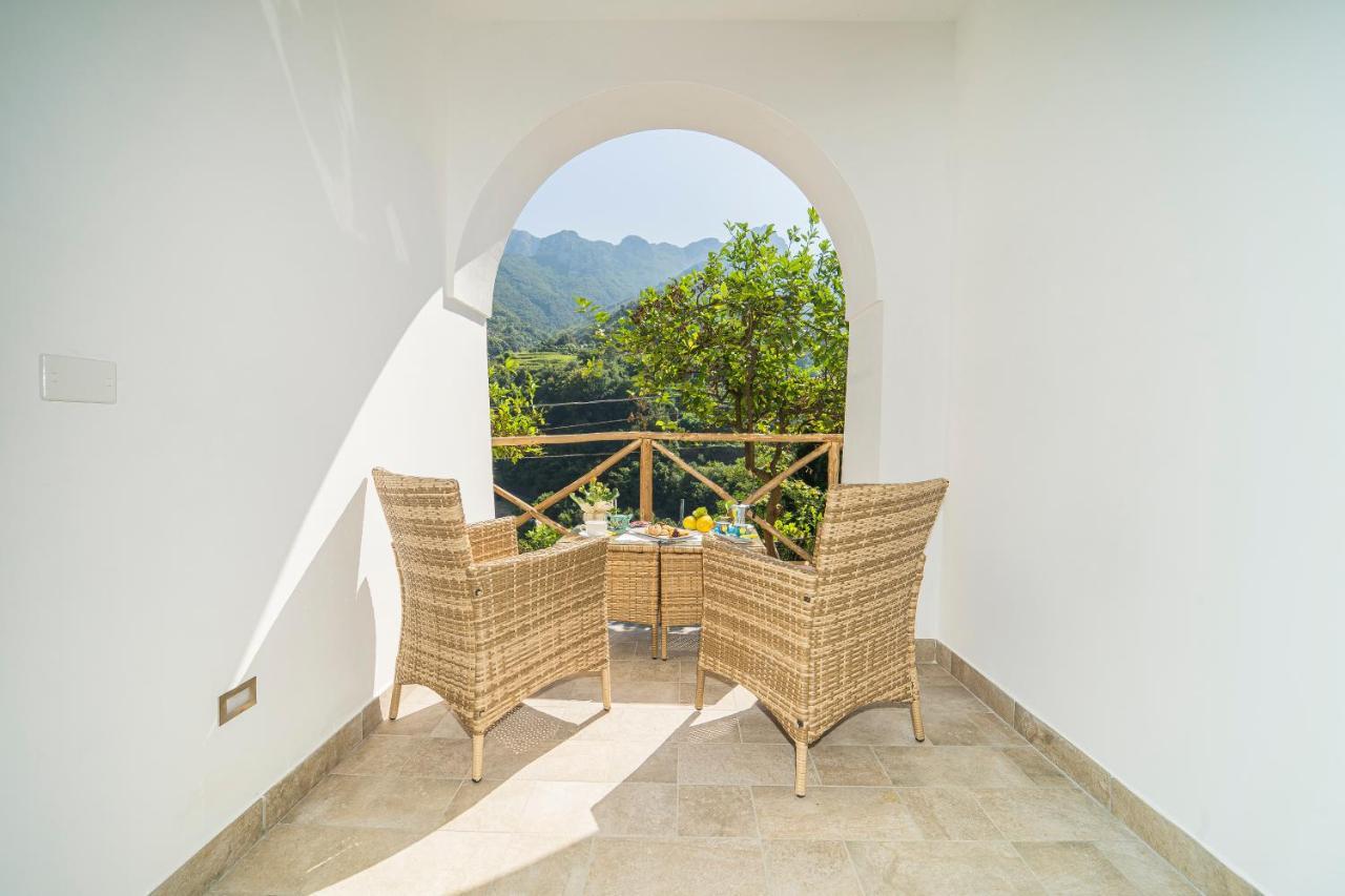 Tra Sole E Limoni Apartments ตรามอนติ ภายนอก รูปภาพ