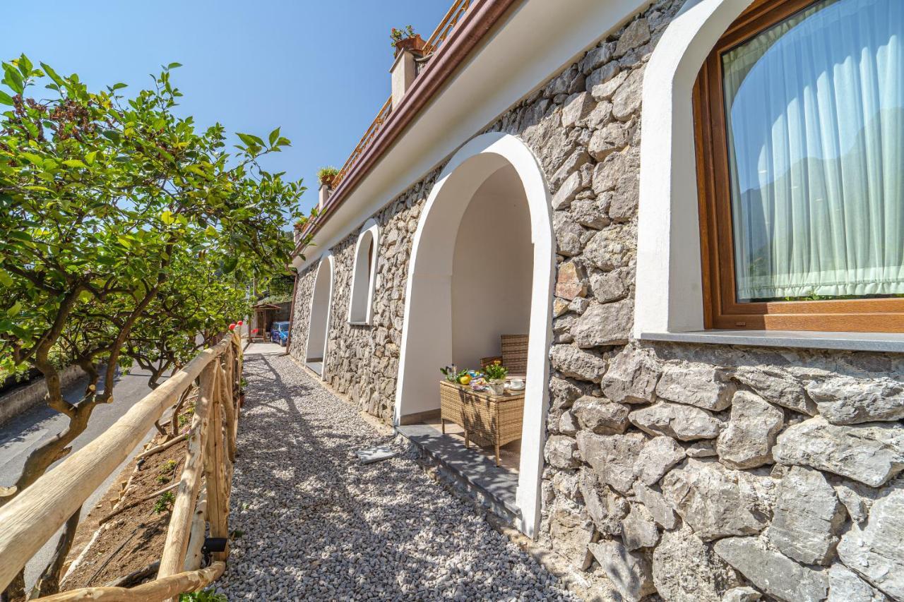 Tra Sole E Limoni Apartments ตรามอนติ ภายนอก รูปภาพ