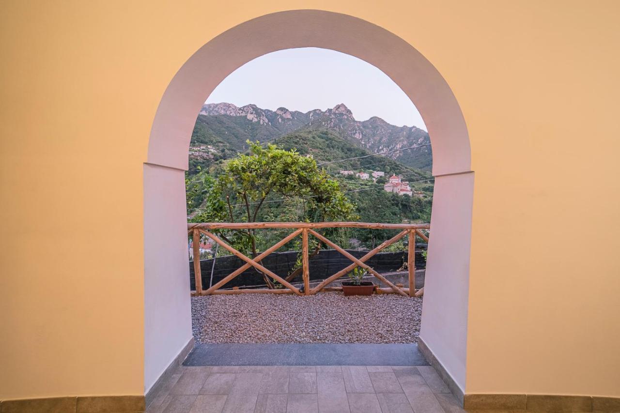Tra Sole E Limoni Apartments ตรามอนติ ภายนอก รูปภาพ