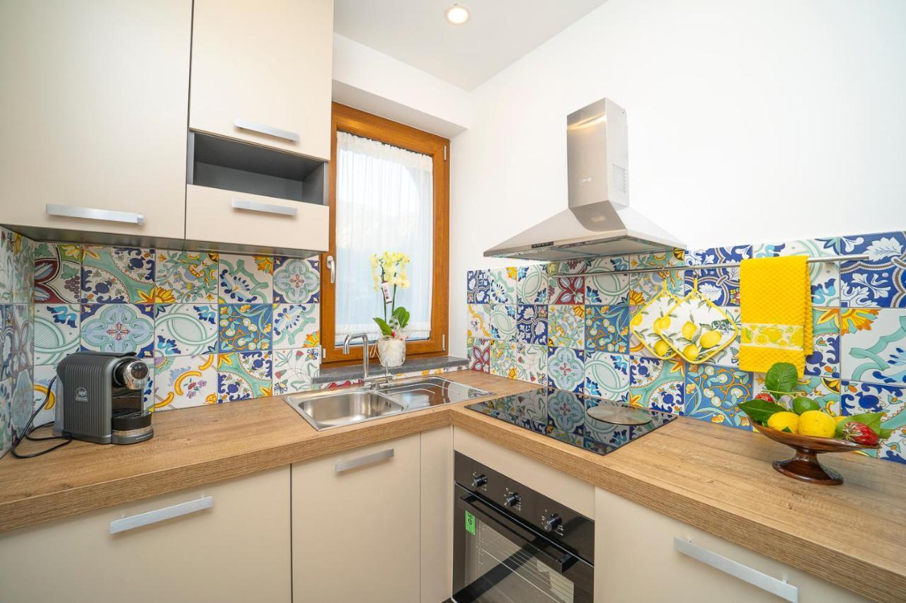 Tra Sole E Limoni Apartments ตรามอนติ ภายนอก รูปภาพ